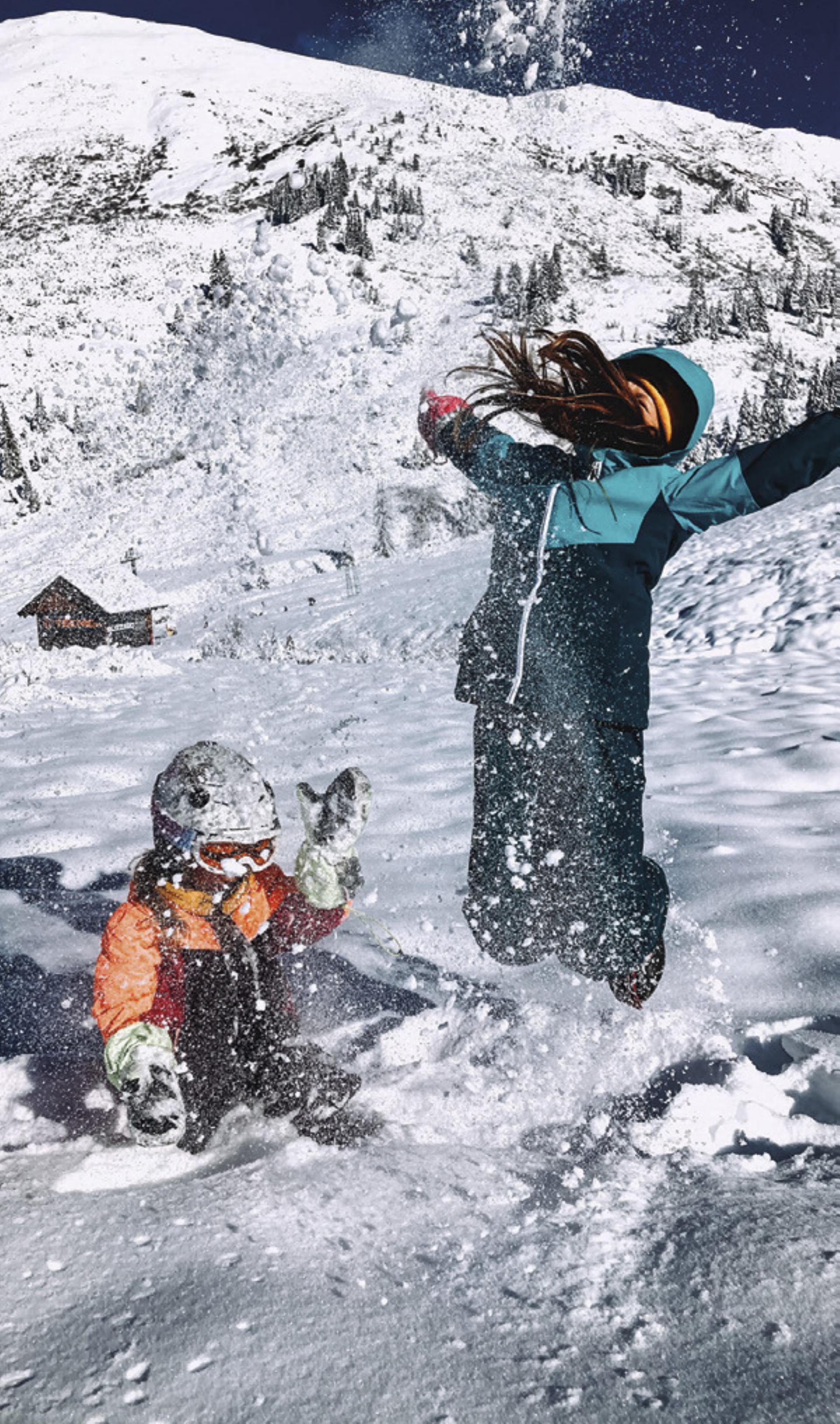 Spaß haben und mitwirken: Kinder können am 6. Dezember gemeinsam eine Schneekirche auf der Plan neralm errichten. Foto: o.K.