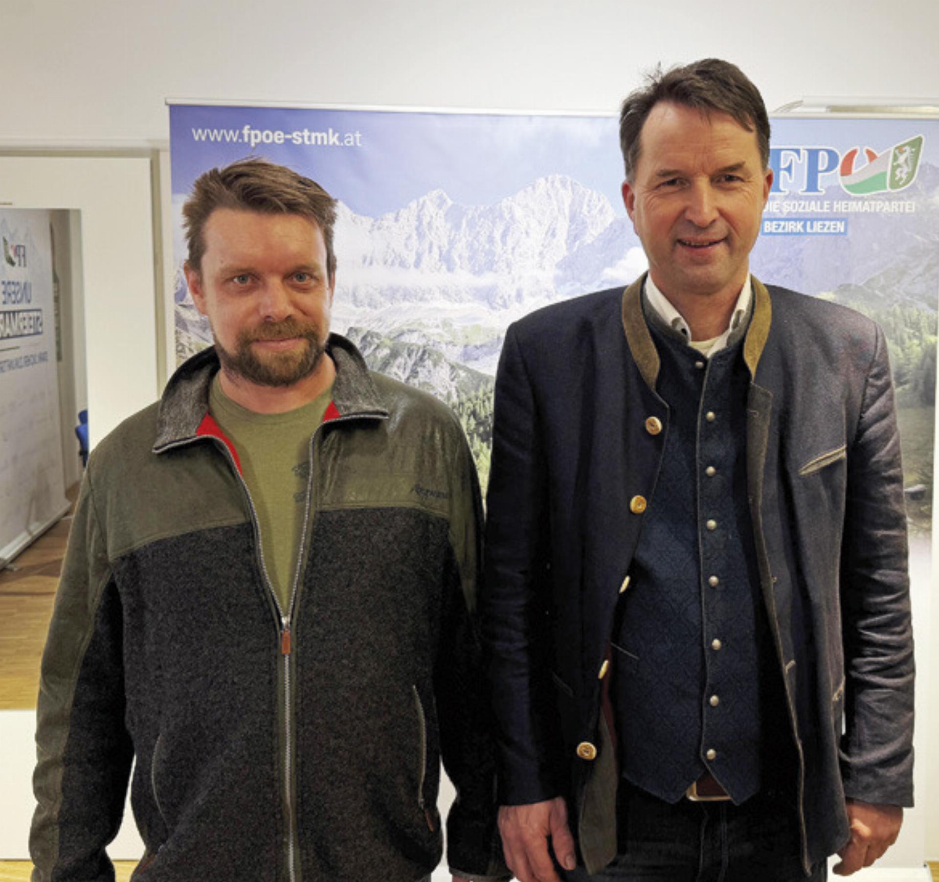 Bezirks- und Landesspitzenkandidat der Freiheitlichen Bauernschaft (v.l.): Florian Fischbacher und Albert Royer.

Foto: FPÖ - Das Bild wird blockiert. – Möglicherweise durch einen aktiven Adblocker.