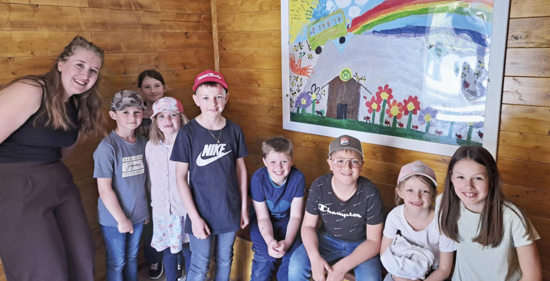 Schüler renovierten Bushütte