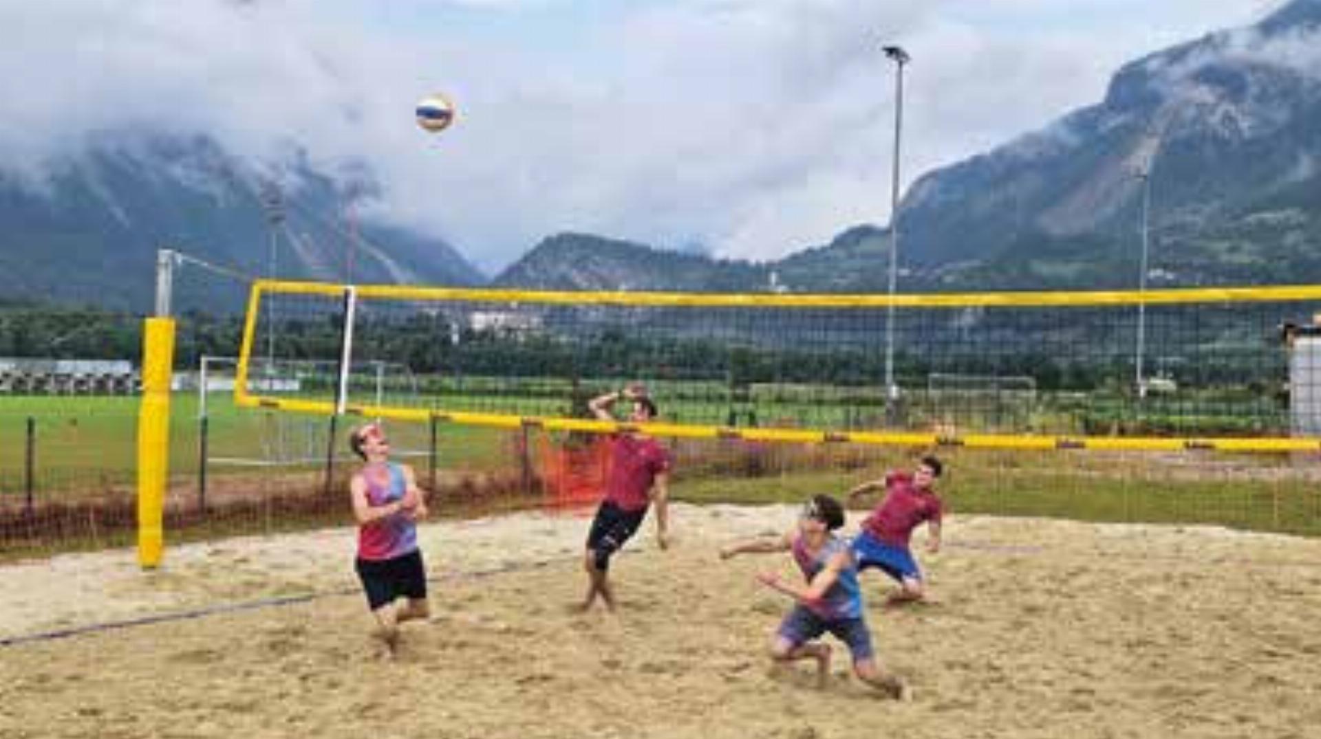 Beachvolleyballer baggerten um jeden Punkt
