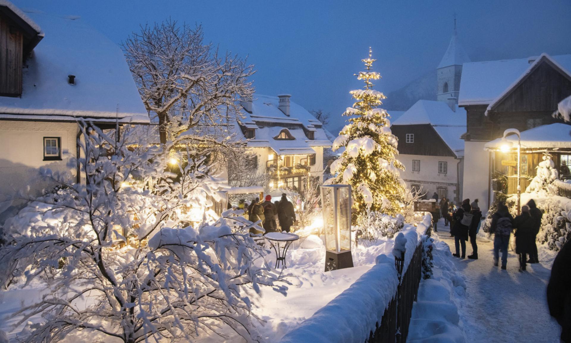 An den ersten beiden Adventwochenenden verwandelt sich Pürgg in ein weihnachtliches Gesamtkunstwerk. Foto: Christoph Huber