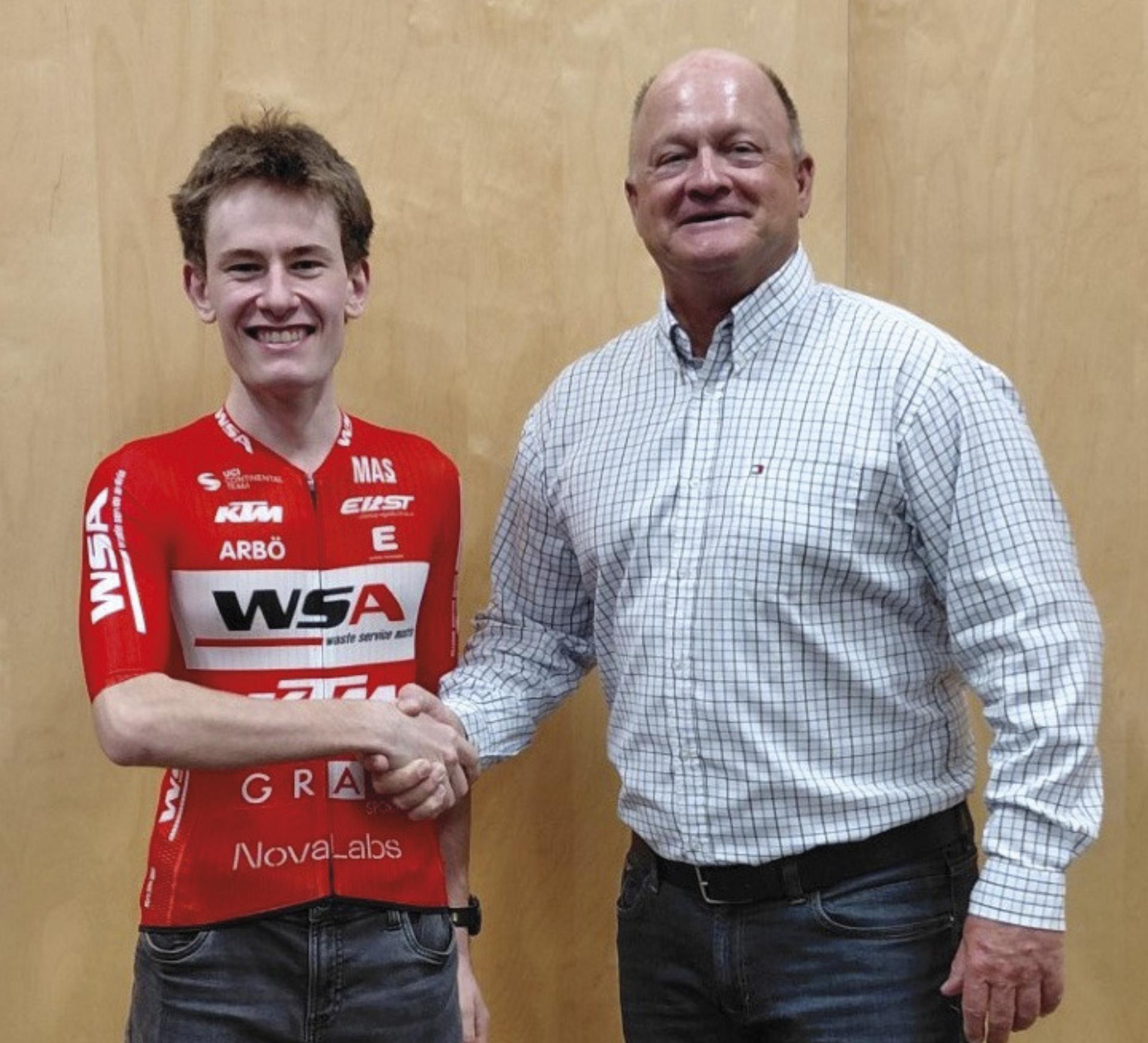 Christof Huber (links) mit Teammanager Christoph Resl. Foto: Huber - Das Bild wird blockiert. – Möglicherweise durch einen aktiven Adblocker.