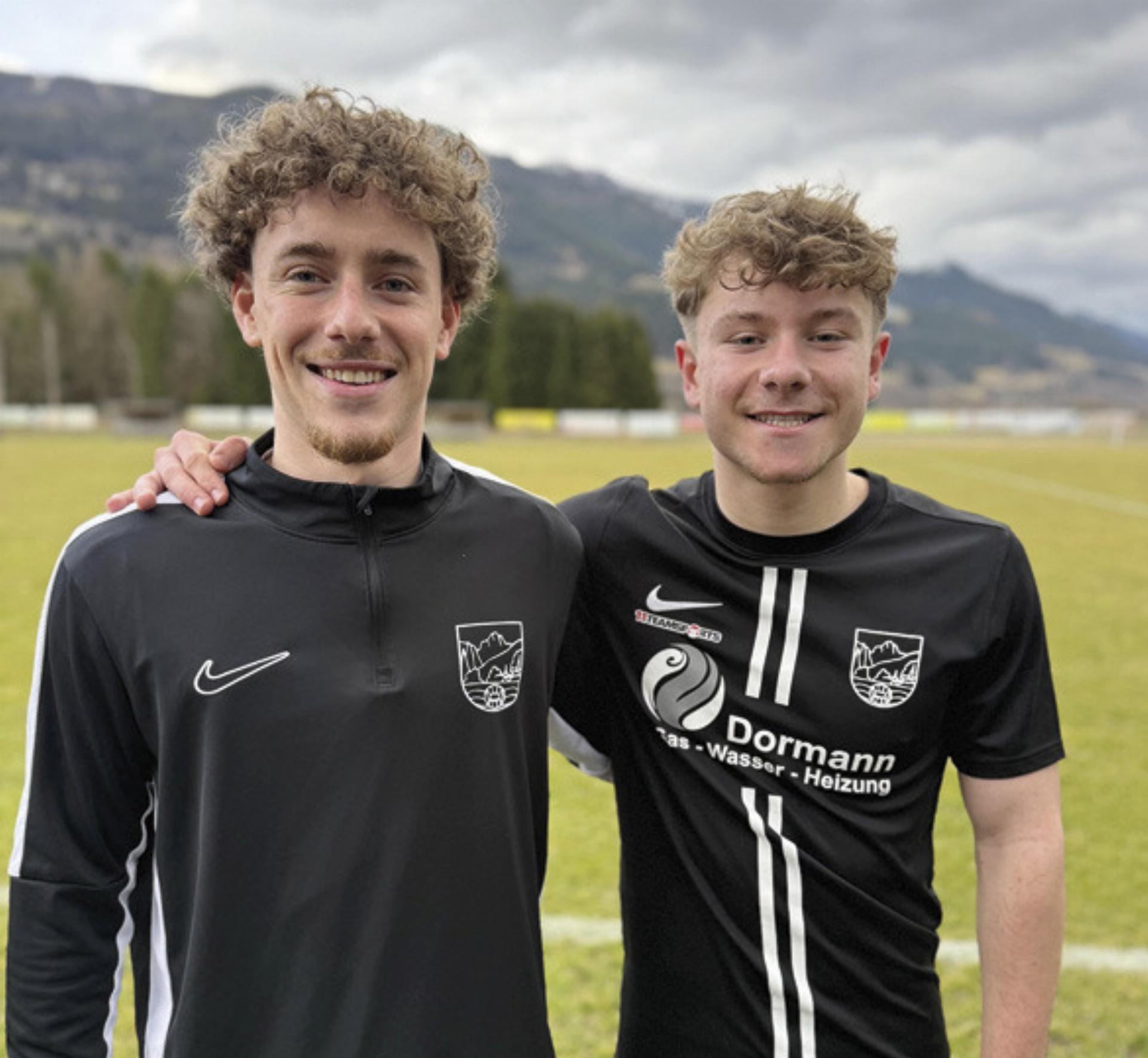 Dorian Zehentmayr (links) und Thomas Herwig Haberl erzielten die Tore des FC Gaishorn beim 3:0-Derbysieg gegen SV Haus. - Das Bild wird blockiert. – Möglicherweise durch einen aktiven Adblocker.