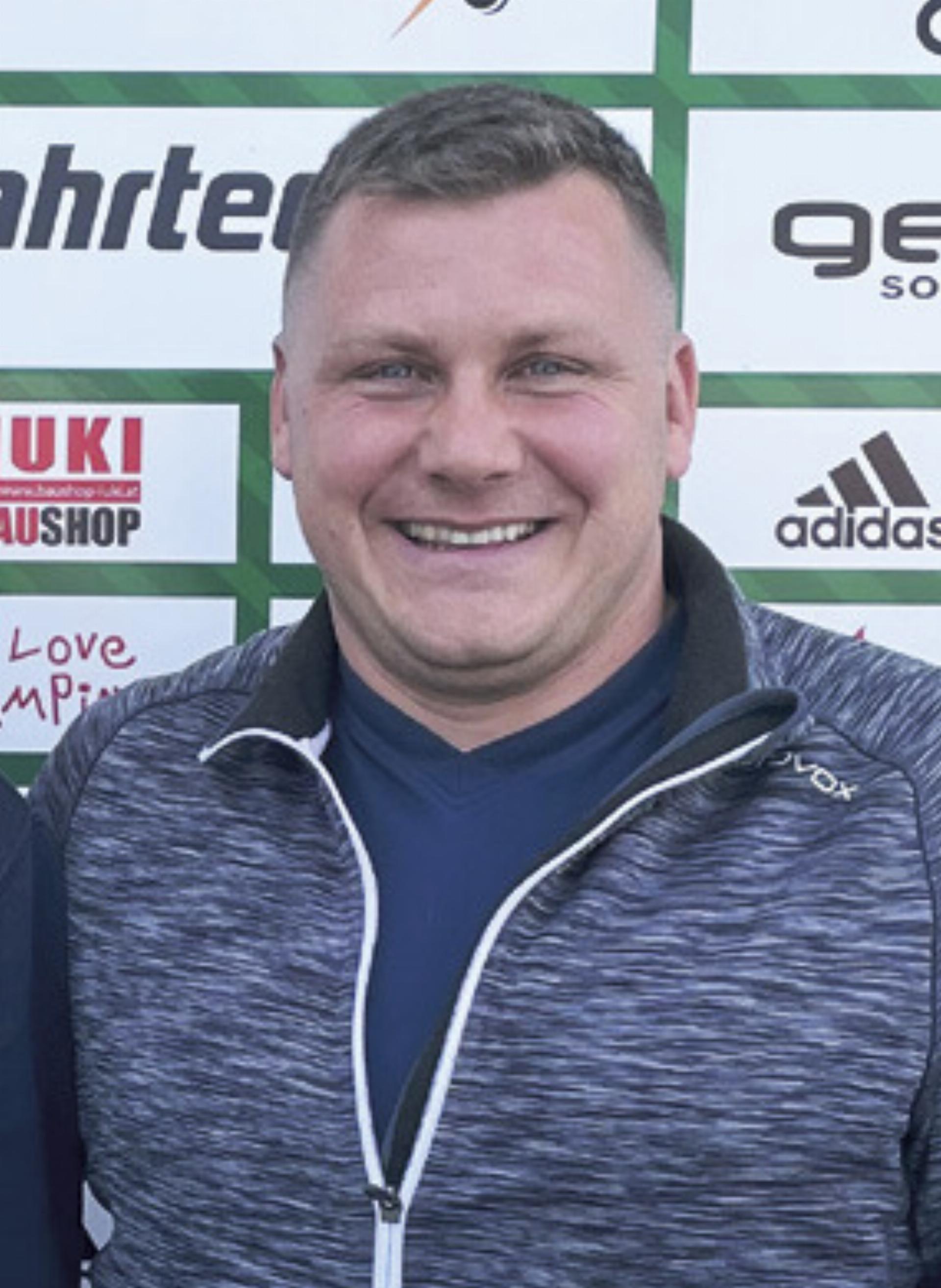 Der sportliche Leiter Christian Stangl übernimmt in der Frühjahrssaison anstelle von Gernot Stradner das Traineramt beim SC Liezen. - Das Bild wird blockiert. – Möglicherweise durch einen aktiven Adblocker.