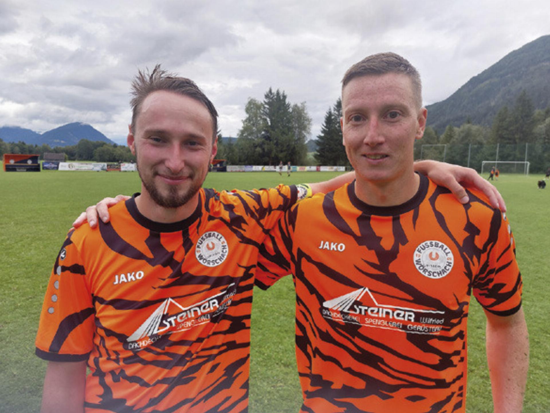 Stephan Stadler und Daniel Adelwöhrer (von li.) erzielten die Tore der SU Wörschach beim 2:0-Derbysieg gegen ESV Selzthal. Foto: o.K.