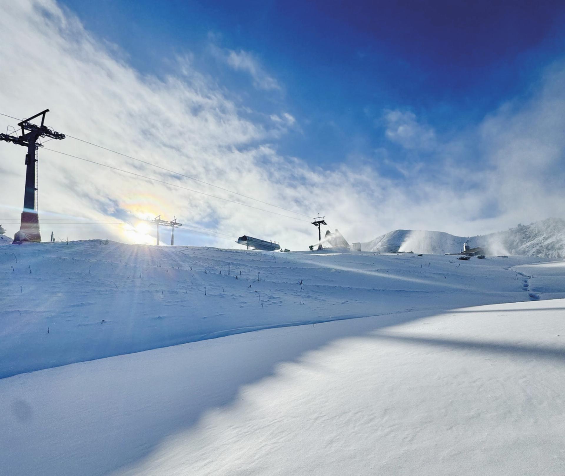Die Reiteralm läutet die Wintersaison ein und bietet bereits perfekte Bedingungen für die ersten Schwünge. Foto: Reiteralm Bergbahnen
