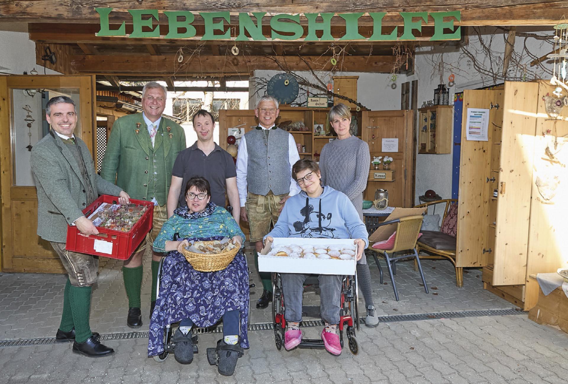 Mit einem Besuch und regionalen Köstlichkeiten bedankte sich die WKO-Regionalstelle Ennstal/ Salzkammergut bei der Lebenshilfe Ausseerland für ihre bedeutende Arbeit. 
Foto: photoINstyle