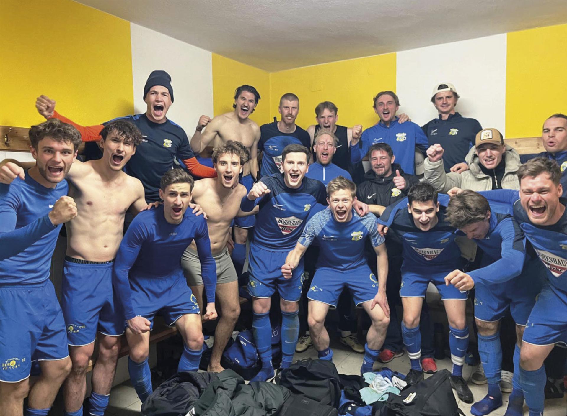 Der Jubel der Mannschaft des FC Schladming war nach dem tollen 1:0-Auswärtssieg gegen Allerheiligen groß. - Das Bild wird blockiert. – Möglicherweise durch einen aktiven Adblocker.