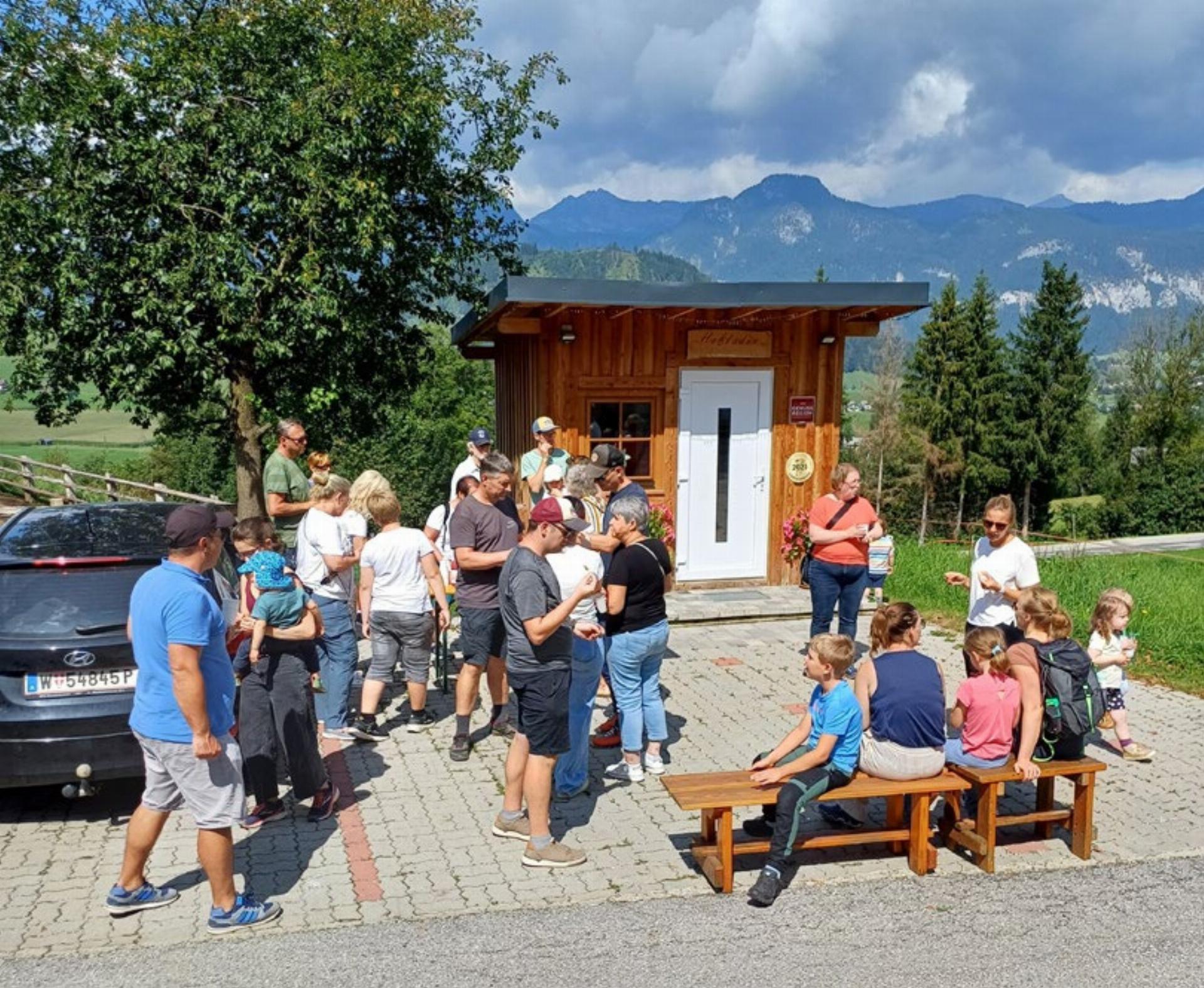 Mit einer Käseverkostung endete die Führung durch den Hüttstädterhof in Aigen. Copyright: Hüttstädterhof