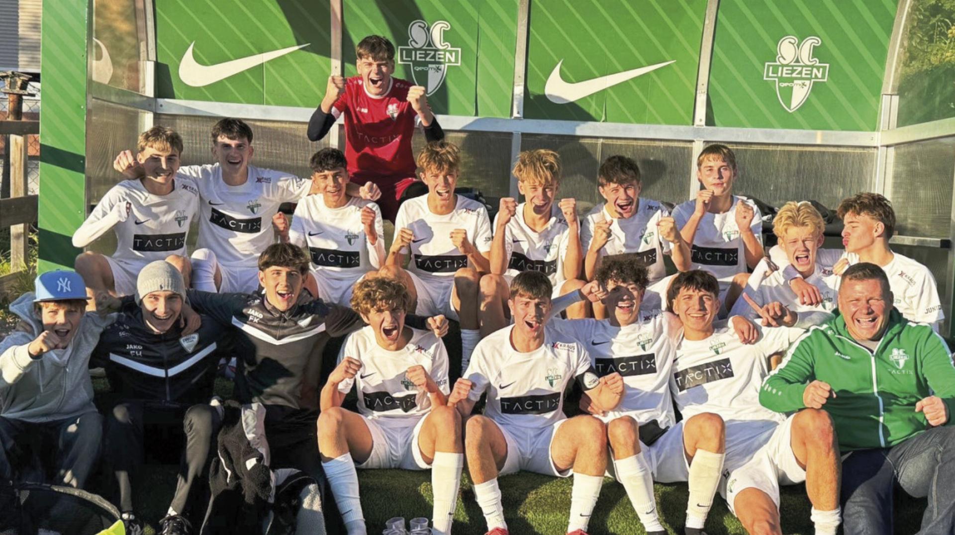 Die U18-Mannschaft des SC Liezen konnte mit dem 3:2-Heimsieg gegen SG Leibnitz/FC Gamlitz über den dritten Sieg in Serie jubeln. Foto: SC Liezen