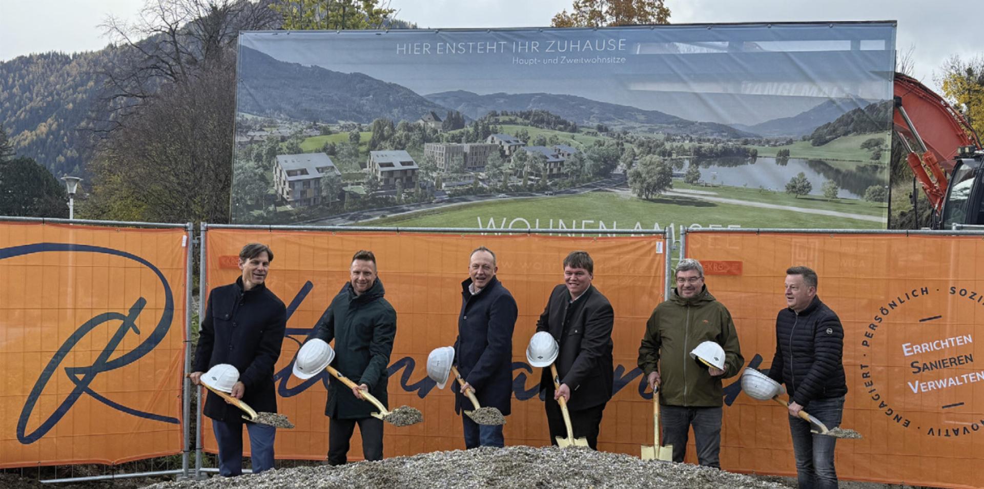 Uwe Nerwein und Mario Kleissner (Rottenmanner Siedlungsgenossenschaft), LAbg. Armin Forstner, Bürgermeister Thomas Klingler, Helmut Anselmi (Bauunternehmung Granit) und Jörg Wiehn (WIEHN Architektur).
Foto: Tritscher