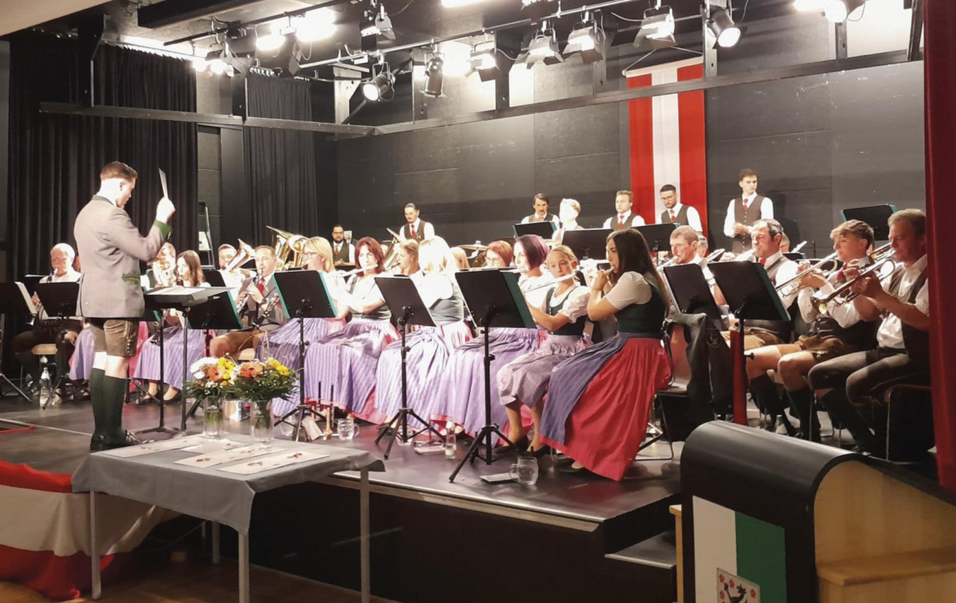 Samuel Dukic ist der neue und gefeierte Kapellmeister des Musikvereins Stainach. Foto: o.K.