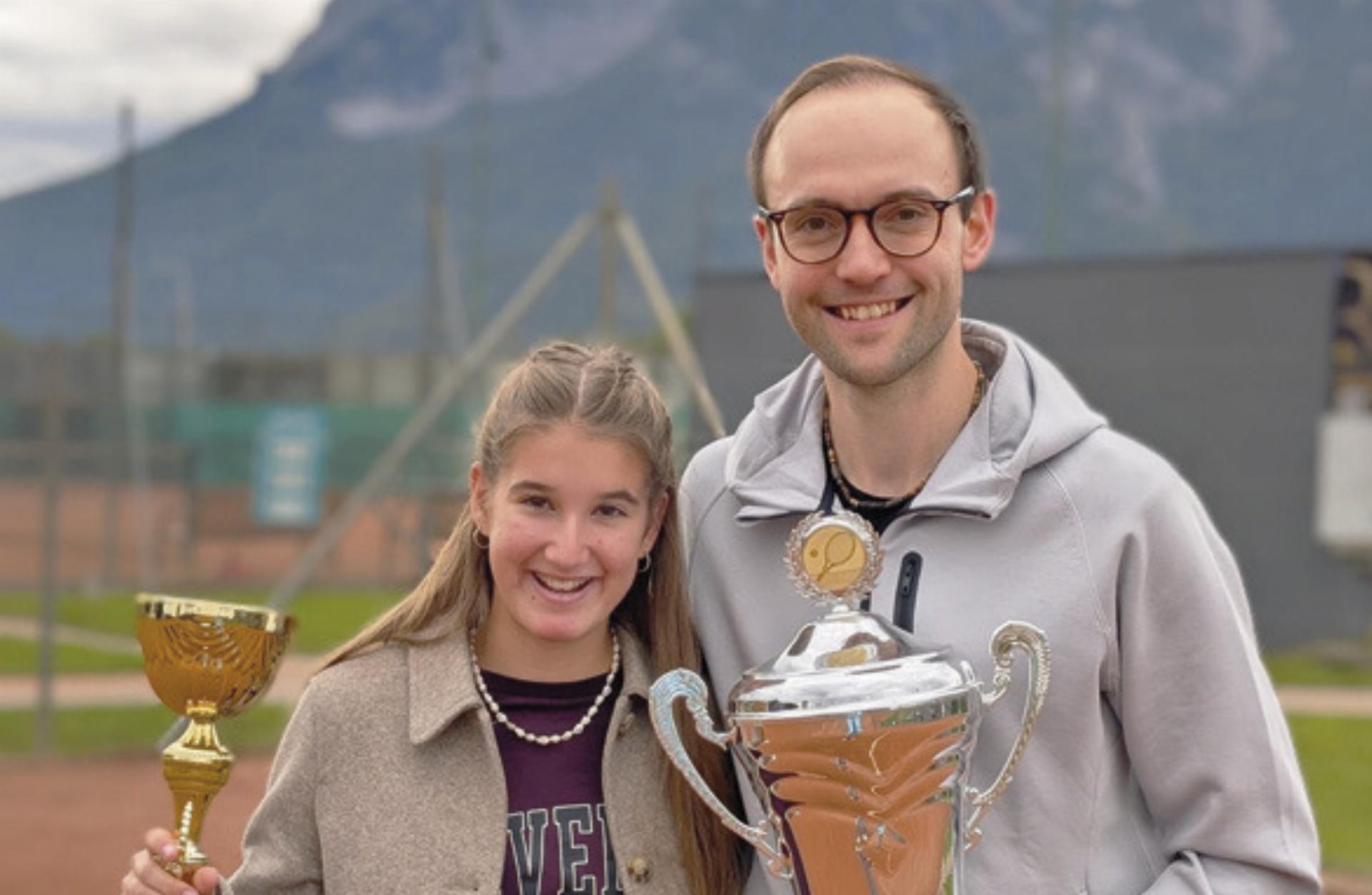 Die Irdninger Tennis-Vereinsmeister 2025: Hannah Muckenhofer und Alexander Jagersberger.