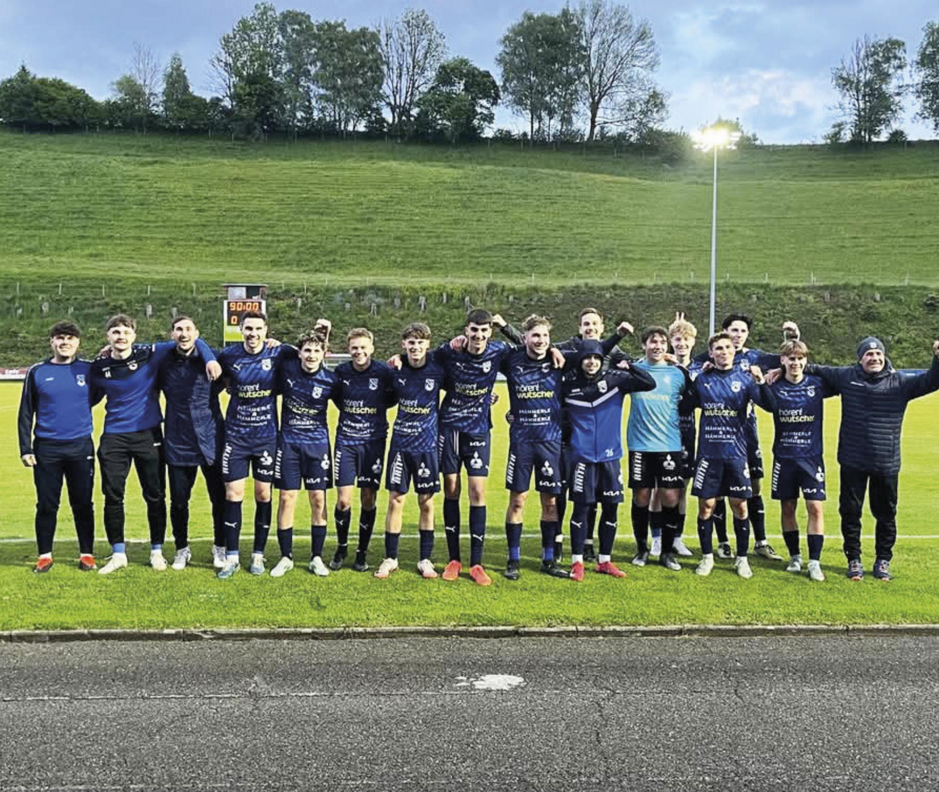 Der Jubel der Mannschaft des ATV Irdning war nach dem 2:0-Auswärtssieg gegen Trofaiach groß. Foto: ATV