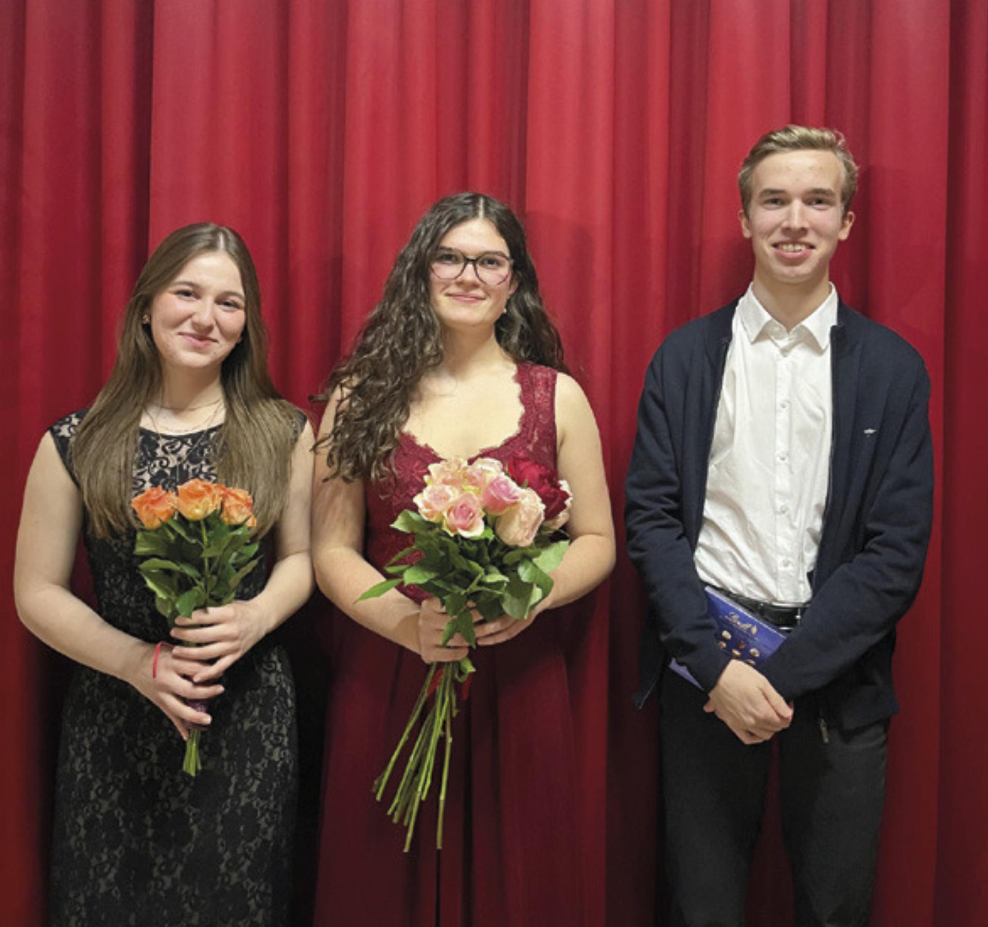 Gestalteten den musikalischen Abend: Magdalena Prischnig, Selina König und David Zopf (v.l.). - Das Bild wird blockiert. – Möglicherweise durch einen aktiven Adblocker.