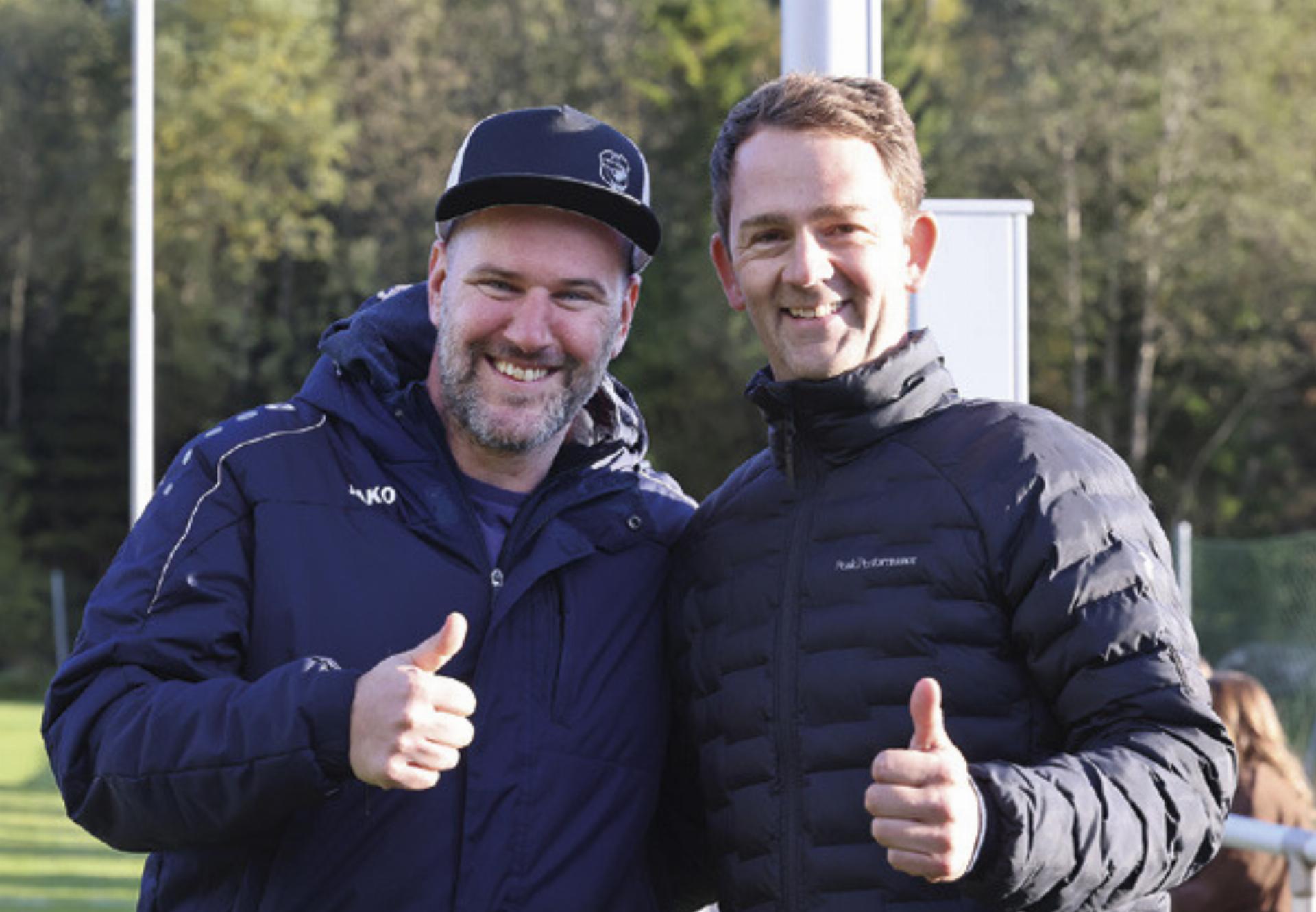 Das neue Ramsauer Trainerteam Raphael Sablatnig und Dominik Wieser feierte mit dem 7:2-Kantersieg gegen SV Aigen/E. ein gelungenes Debüt. Foto: Simonlehner