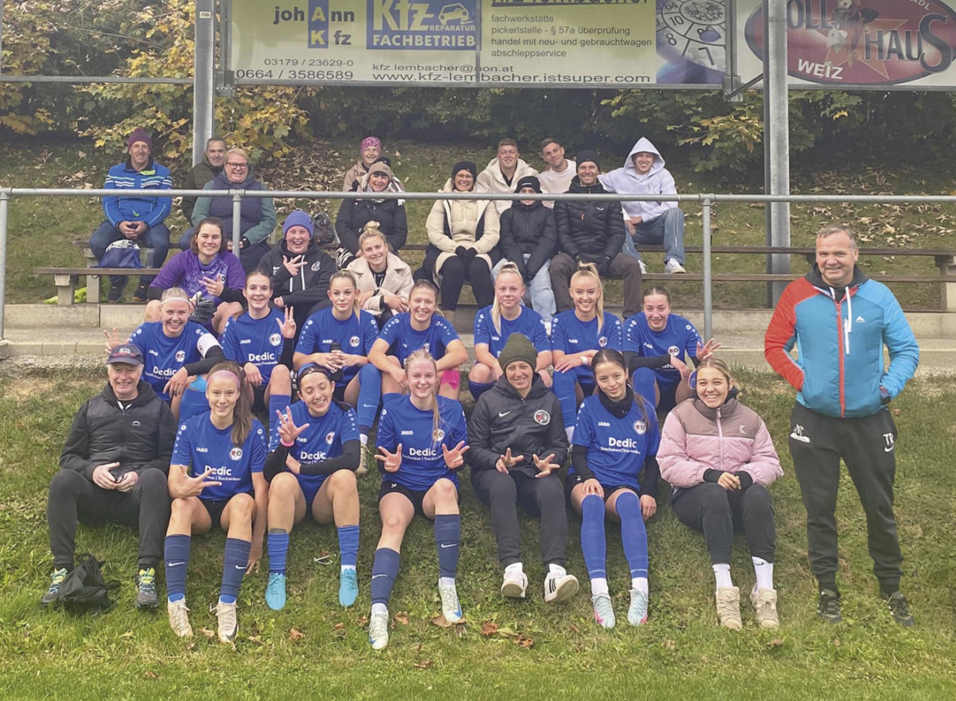 Die Damenmannschaft der SG Rottenmann/Lassing feierte mit dem 4:0-Auswärtssieg gegen die Almenland Rabbits den achten Erfolg in Serie.