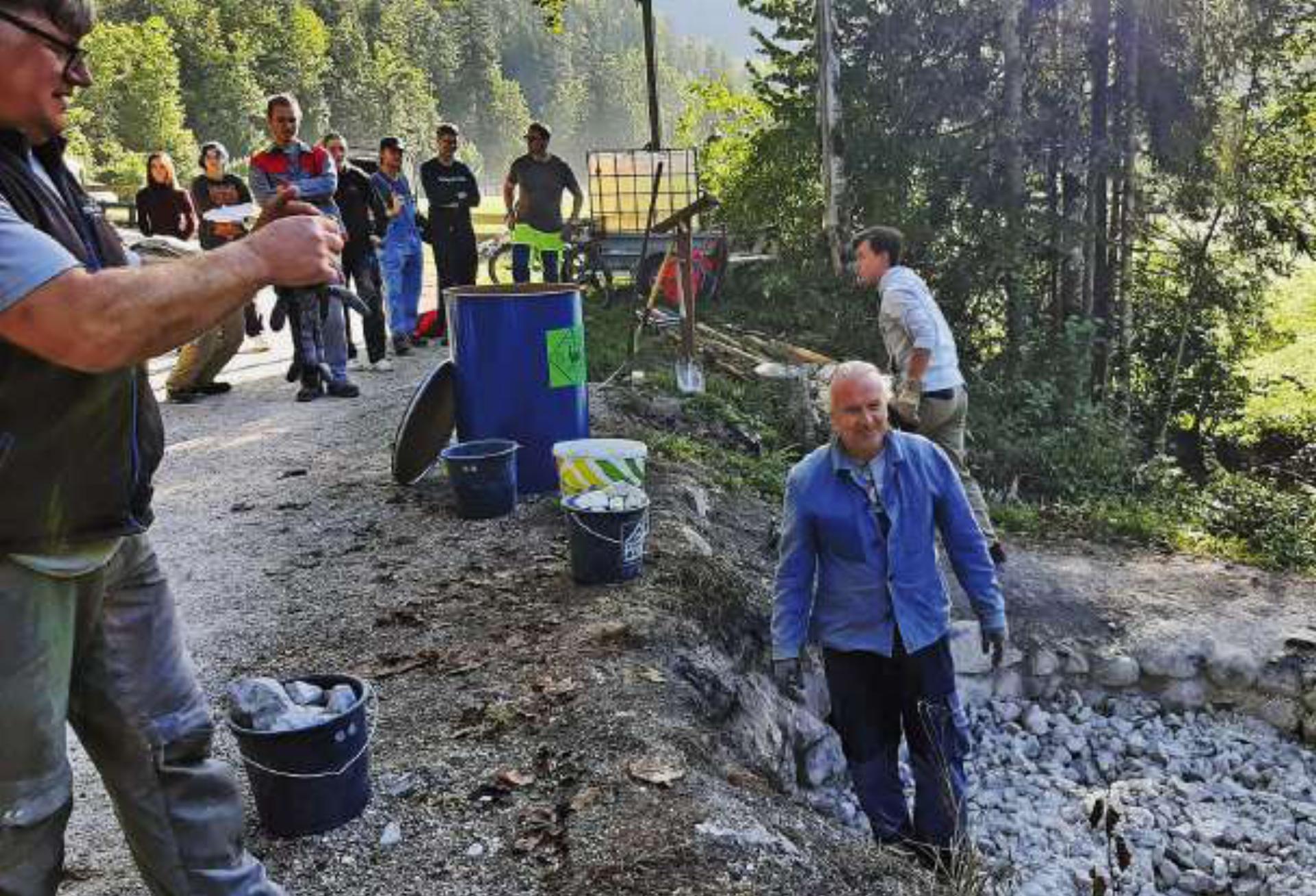 Geringe Ausbeute von wenigen Eimern Kalk. Foto: o.K.