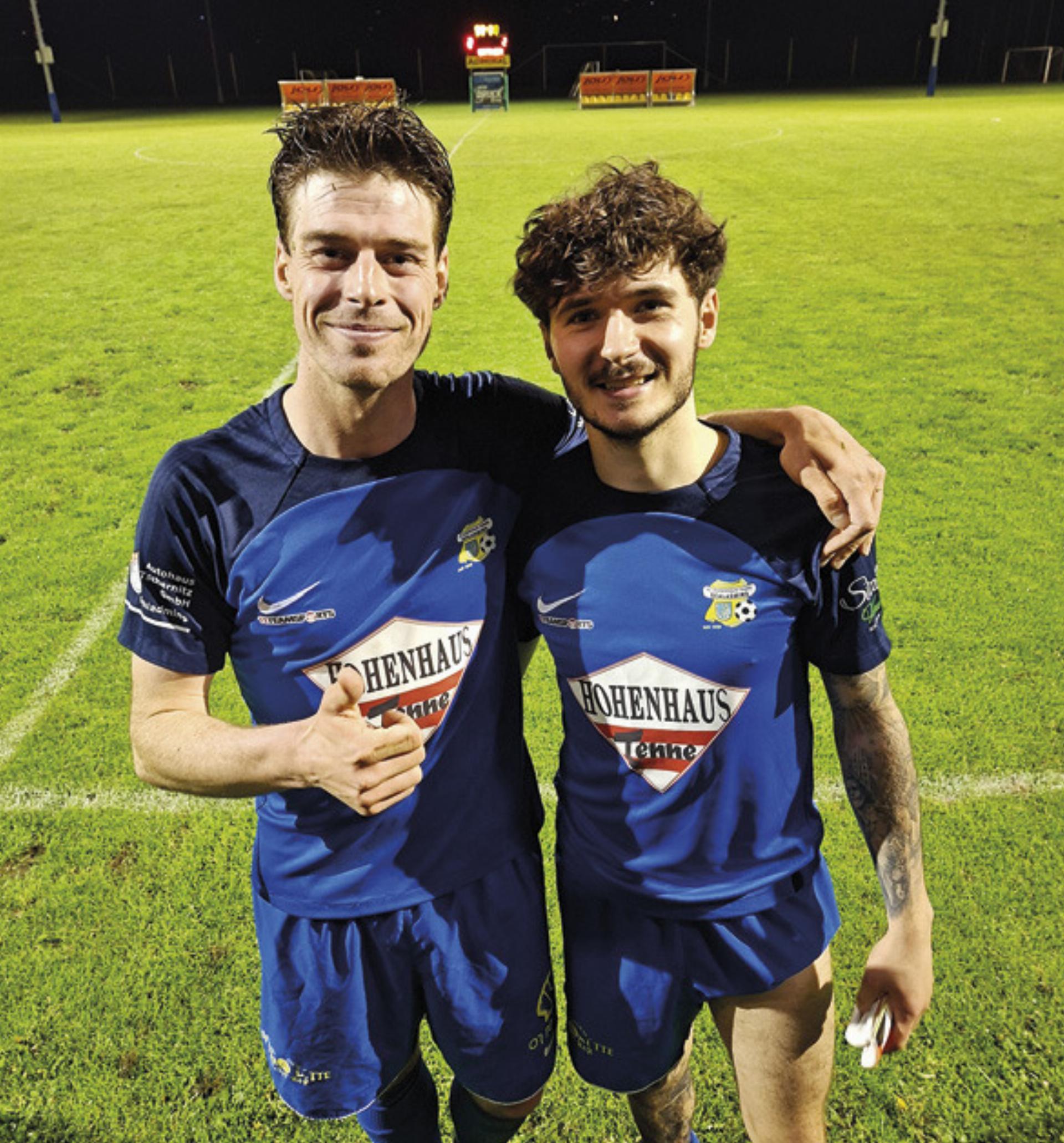 Sebastian Auer (links) und Daniel Krammel erzielten die Tore beim 2:2-Unentschieden des FC Schladming in Heiligenkreuz. Foto: FCS