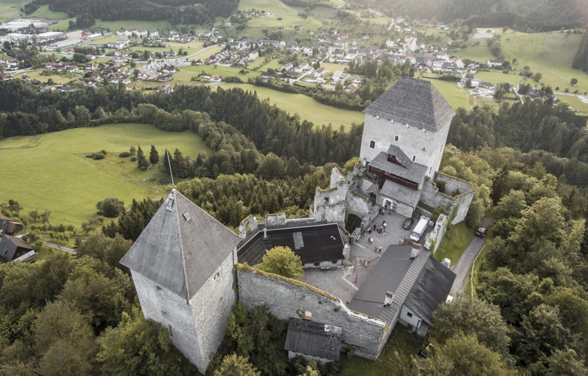 Die Burg Gallenstein wird als Bildungs- und Vermittlungsort weiterentwickelt.

Foto: Stefan Leitner - Das Bild wird blockiert. – Möglicherweise durch einen aktiven Adblocker.