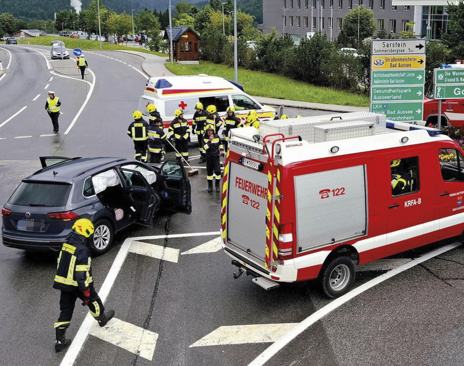 Drei Verletzte bei Kollision