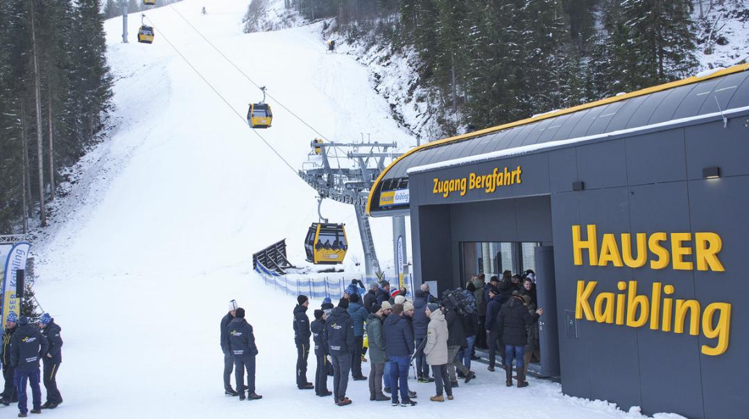 Die Senderbahn führt mit 10er-Gondeln auf den Hauser Kaibling. Die Senderbahn führt mit 10er-Gondeln auf den Hauser Kaibling.