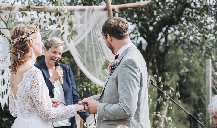 Alexandra Zaunschirm bei der Hochzeit in Gleisdorf, für die sie den Silber-Award gewann.
Foto: Patrick Feiner Photography