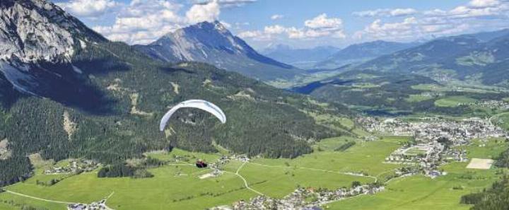Der Stoderzinken zählt zu den beliebtesten Gleitschirm-Startplätzen Europas.

Foto: Sky Club Austria