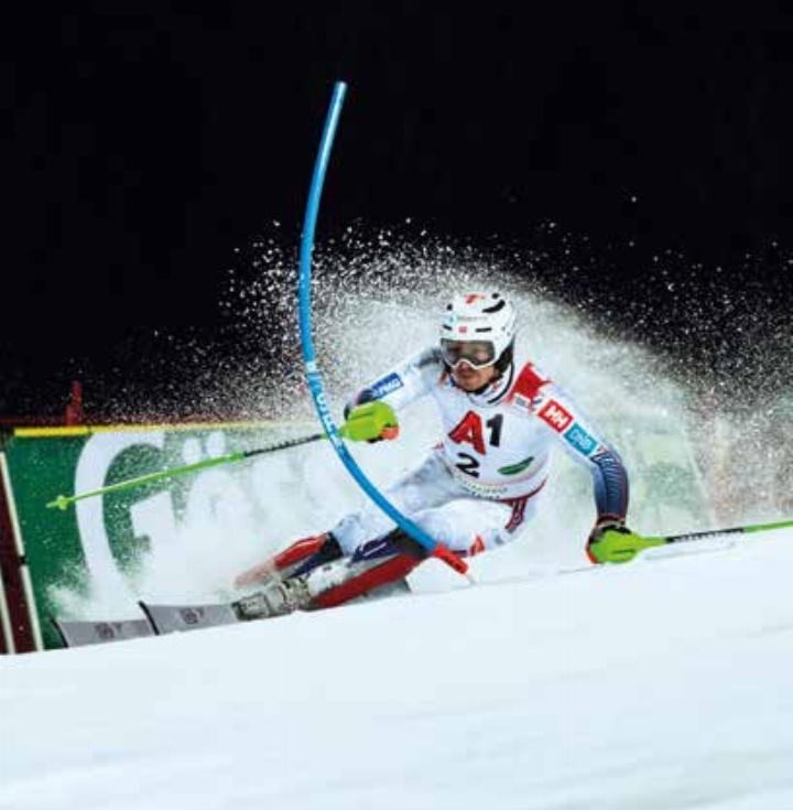 Henrik Kristoffersen gewinnt zum fünften Mal das Nightrace in Schladming. Damit ist er alleiniger Rekordhalter. Als sein Sieg feststeht, kann er Tränen der Freude nicht mehr im Zaum halten. Foto: Niko Opetnik