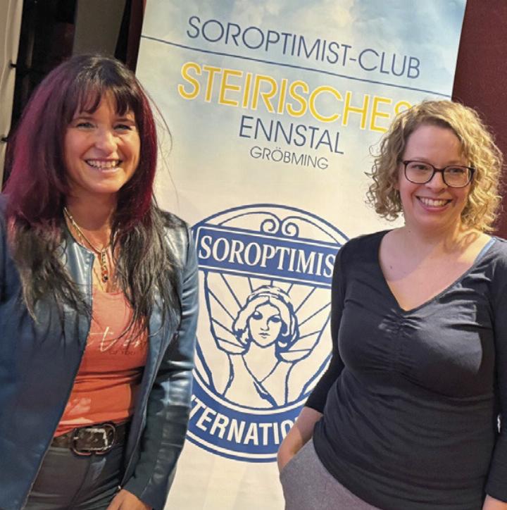 Barbara Maxonus und Stefanie Weberhofer (von links) sprachen über ihren beruflichen Werdegang. 
Foto: Reinhilde Ulreich