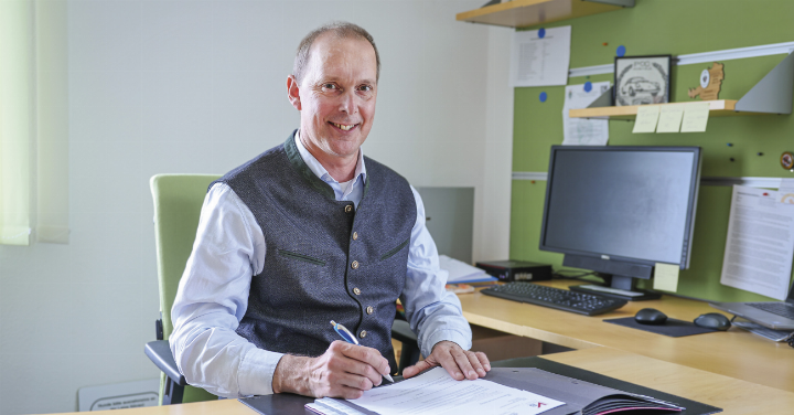 Viel Einsatz im ersten Amtsjahr: Bgm. Hannes Uttinger aus Ramsau über Loipen, Infrastruktur und Zukunftspläne.
Foto: Gemeinde