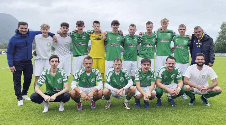 SV Admont/Hall mit Trainer Rene Wenzl (re.) verlor das erste Pflichtspiel seit der Neugründung im Steirercup gegen Fohnsdorf mit 1:4.