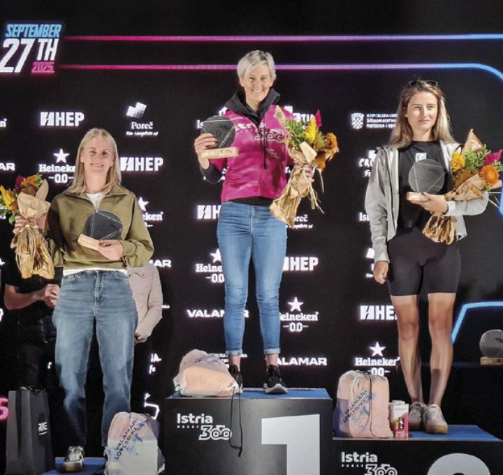 Ganz oben am Stockerl: Pia-Maria Thoma gewinnt das Straßen-Radrennen in Kroatien.

Foto: Christoph Huber