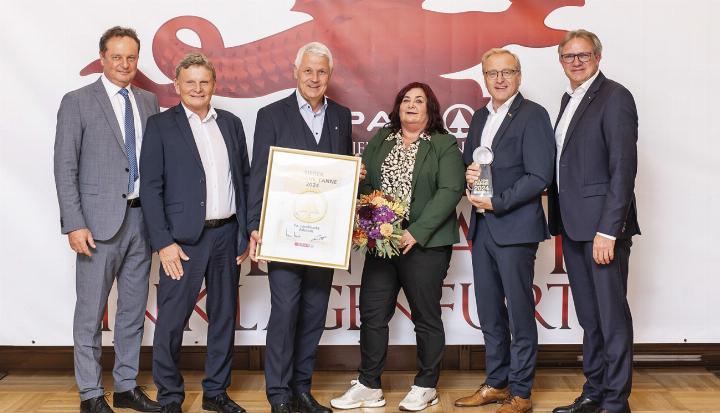 Von links: Spar-Vertriebsleiter Jörg Bernert, Wolfgang Stockreiter, Klaus Zlatnik, Marktleiterin Kornelia Stockreiter, Landmarkt-GF Johannes Paurisch, Spar-Steiermark-GF Christoph Holzer.