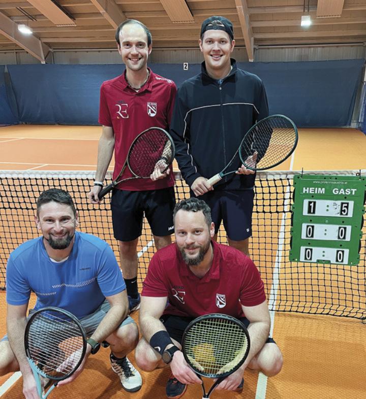 In der Landesliga A startete ATV Irdning 1 mit einem souveränen 5:1-Auswärtssieg gegen TC Kern in die Tennis-Wintermeisterschaft. Von links: Werner Wippel, Alexander Jagersberger, Gerald Fahrnberger, Niklas Erlbacher. Foto: ATV/Tennis