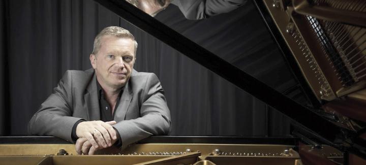 Verwurzelt im Jazz und der afrokubanisch karibischen Traditionen: Günther Brück zu Gast im CCW. Foto: Silvio Rether