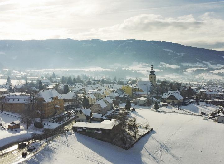 Im Vorjahr bemühte sich ein Projektwerber am Erlsberg um die Gunst der Grundbesitzer. Nun ist an der westlichen Gemeindegrenze von Irdning in Richtung Öblarn ein Windpark in Gespräch. Foto: Ennstaler