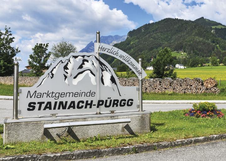 Die Marktgemeinde Stainach-Pürgg bekommt heute einen neuen Bürgermeister. Die Entscheidung fühle sich von Tag zu Tag „richtiger“ an, sagt Bernhard Schachner. Foto: Ennstaler