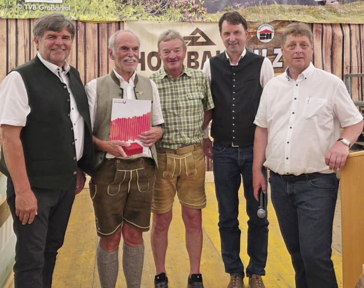 Von links: Bgm. Fritz Zefferer, Gründungsobmann Kurt Röder, Union-Stmk.-Vizepräsident Hubert Pleninger, NAbg. Albert Royer und SV-Obmann Peter Arnsteiner.