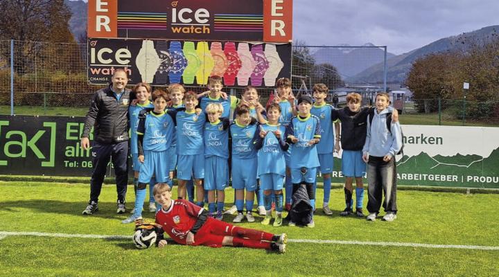 Die U14 der SG Aigen/Irdning mit Trainer Christoph Kaurzinek machte in der letzten Runde mit einem 11:0-Schützenfest gegen SV Haus noch einen Sprung auf den 3. Platz nach vorne. Foto: o.K.