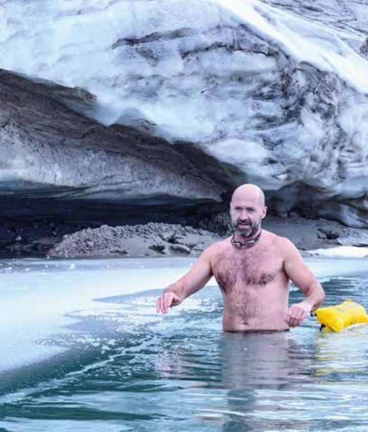 Es ist nicht nur das Schwimmen selbst, das Köberl antreibt, sondern das Abenteuer drumherum: die Vorbereitung, die Reisen, die Begegnungen – und am Ende der Sprung ins Unbekannte. 
Foto: Köberl