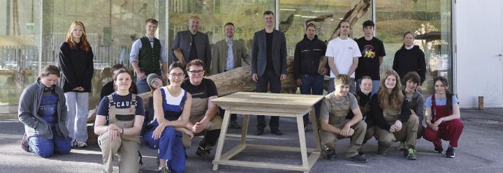 Die Schüler der HTL Hallstatt gaben dem Holz einer uralten Tanne eine neue Bestimmung. Foto: ÖBf