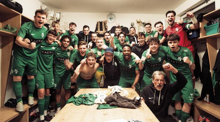Die Mannschaft des SC Liezen jubelte nach dem Derbysieg gegen den ASV Bad Mitterndorf. Foto: SC