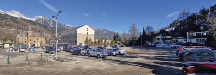 Bisher hat die Stadtgemeinde Schladming den Postparkplatz gepachtet. Nun hat sich eine Kaufmöglichkeit ergeben. 
Foto: Ennstaler