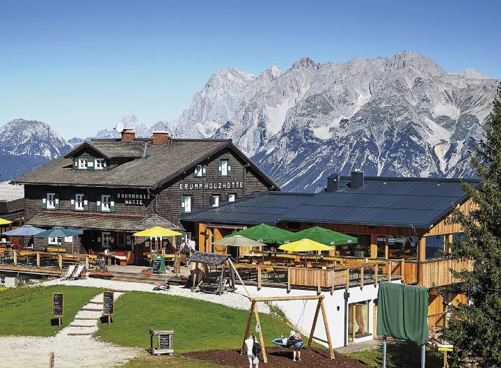 Die Krummholzhütte am Hauser Kaibling befindet sich im Eigentum der Alpinen Gesellschaft Krummholz. Sie ist – im Sommer wie Winter – eine gern besuchte Gaststätte. Foto: Daniel Mairamhof