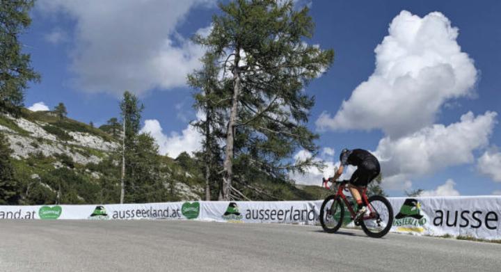 Infos und Anmeldung unter: www.salzkammergut-trophy.at/bergzeitfahren Foto: Gregor Lindpointner