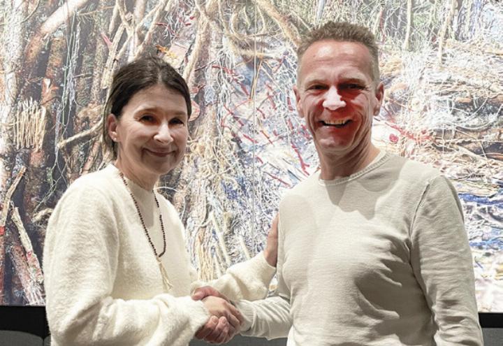 Petra Brunner wurde zur neuen Obfrau gewählt. Sie übernimmt das Amt des langjährigen Obmannes Udo Pachernegg. 
© Kaufmannschaft