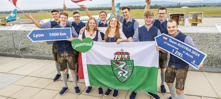 Verabschiedung der steirischen Teilnehmer am Flughafen Graz.
Foto Fischer