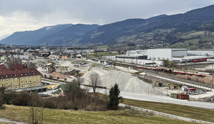 Platz für neue Betriebsansiedelung schaffen: Das einstige Werksgelände der RHI befindet sich in der Endphase der Vorbereitung.