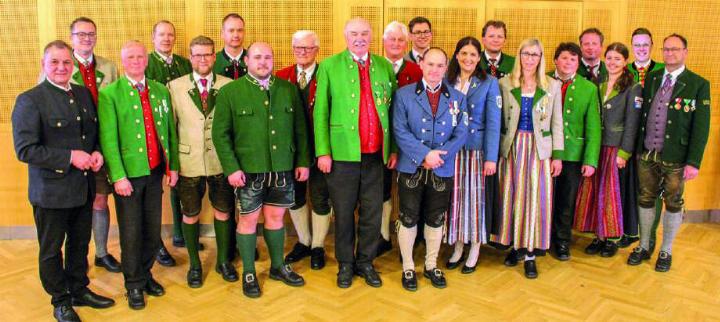 Der langjährige Bezirksobmann Josef Pilz (Mitte) übergab kürzlich den Vorsitz an Stefan Maderebner.